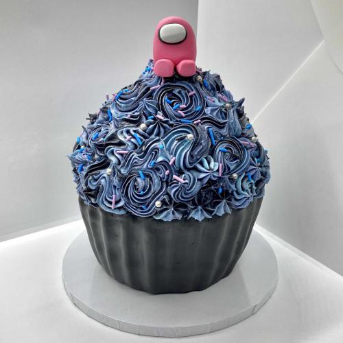 Among-Us-cupcake